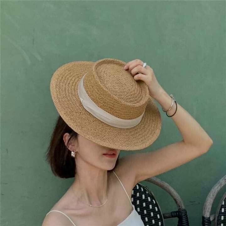 Mũ cói viền cứ hè lại hot