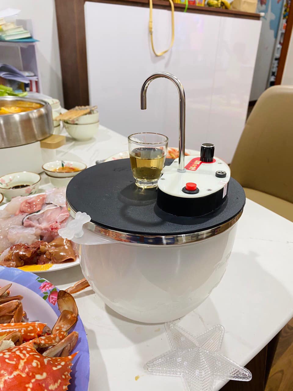 Máy Rót Rượu Tự Động Thông Minh, Bình  Thông Minh