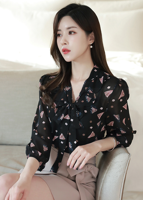 ÁO SƠ MI KIỂU HỌA TIẾT TRẺ TRUNG A556