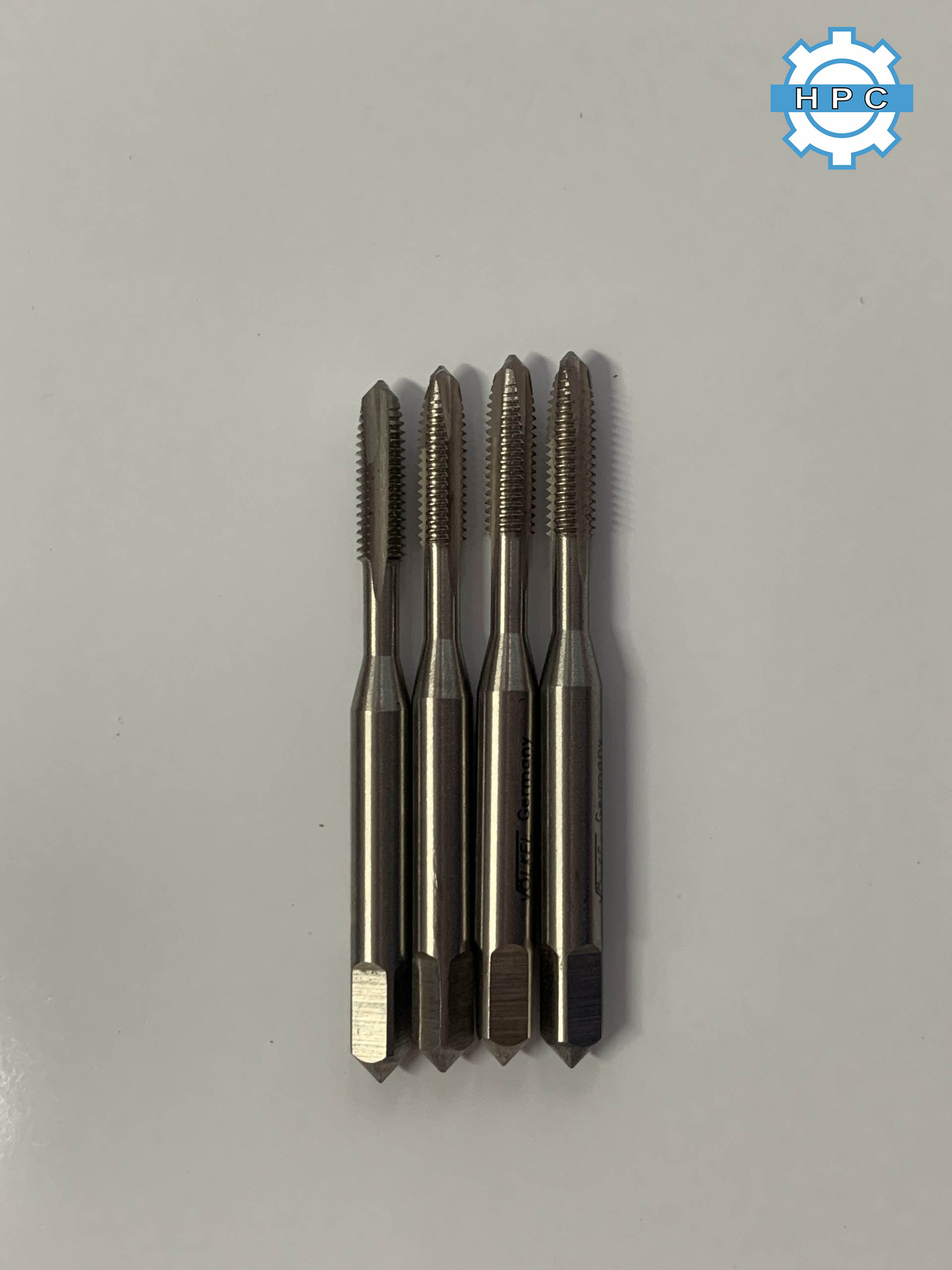 Mũi taro thẳng Volkel 90526 - M 4 x 0.7