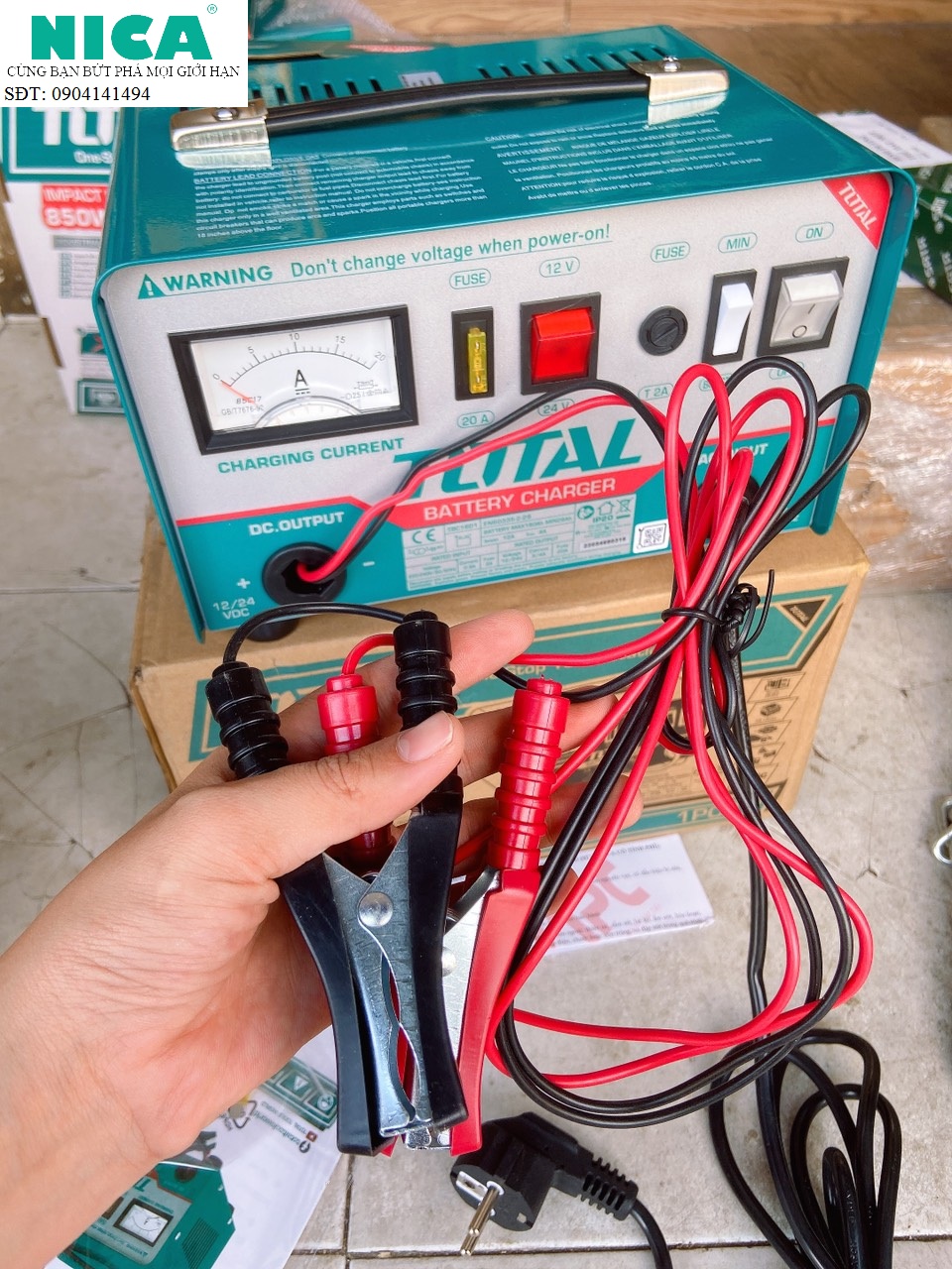 12A MÁY SẠC BÌNH ĐIỆN ẮC QUI TOTAL TBC1601