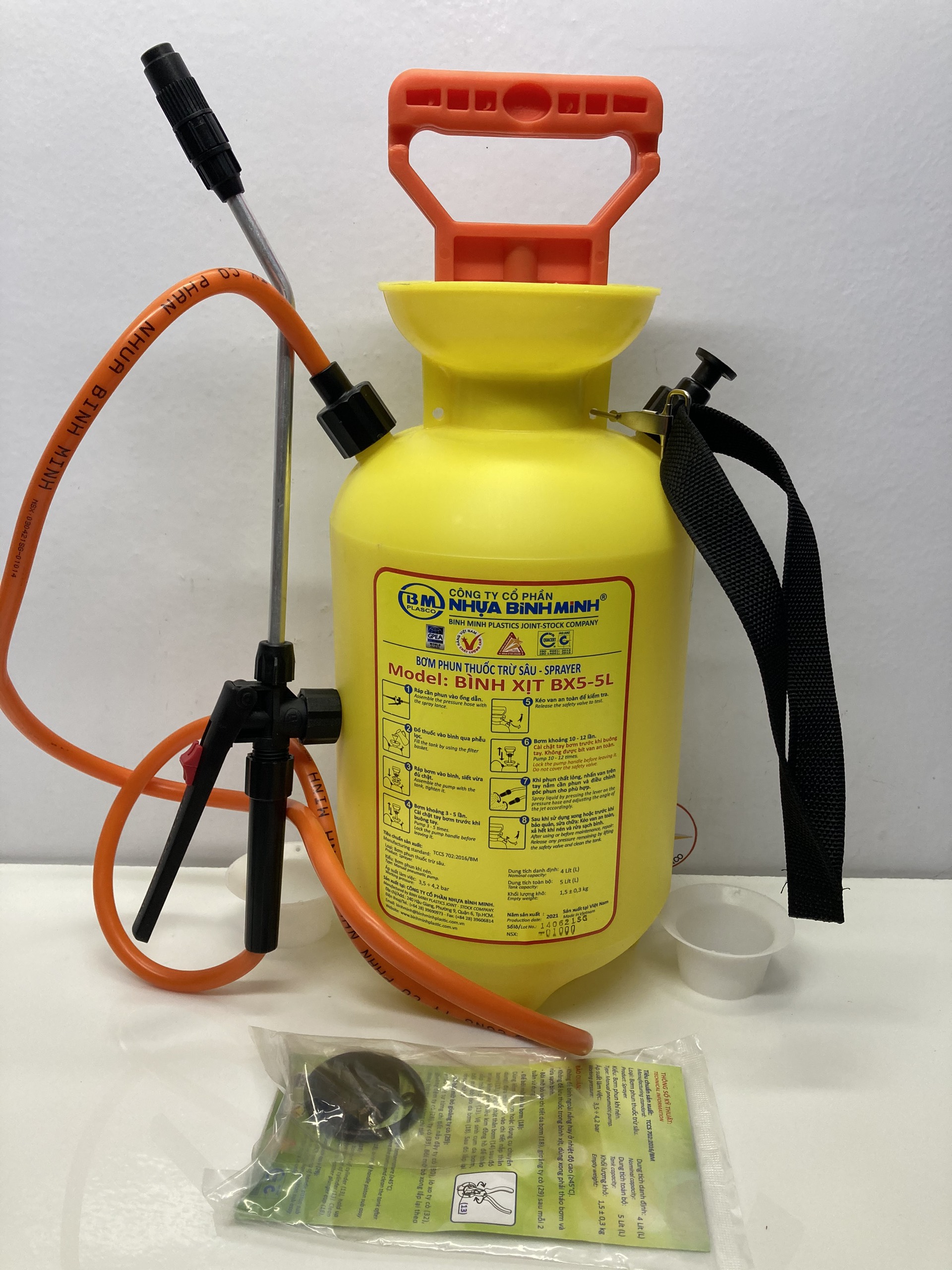 Bình tưới cây, bình phun thuốc trừ sâu 5L Bình Minh