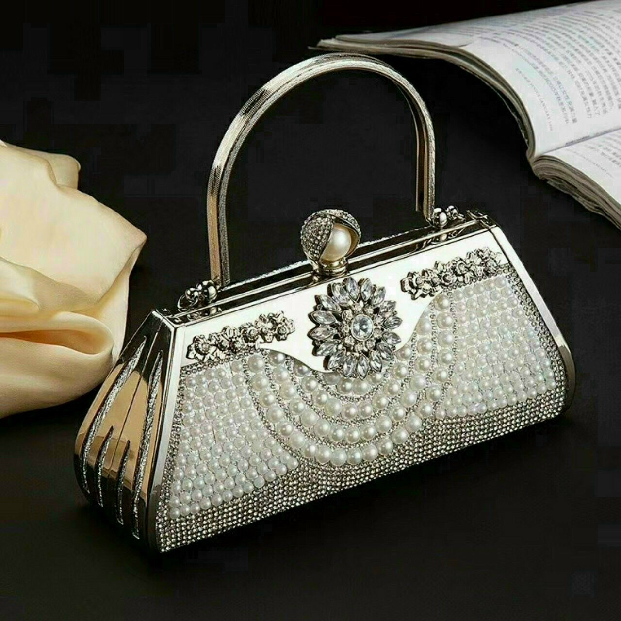Túi cốp đá dự tiệc sang chảnh