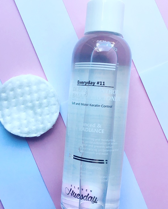 Toner dưỡng ẩm HUESDAY DEEPLY CONTROL BALANCING TONER