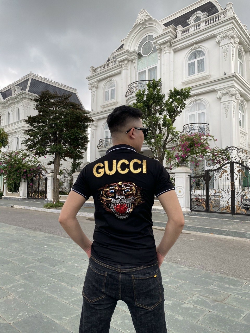 ÁO THUN NAM THÊU HỌA TIẾT GUCCI