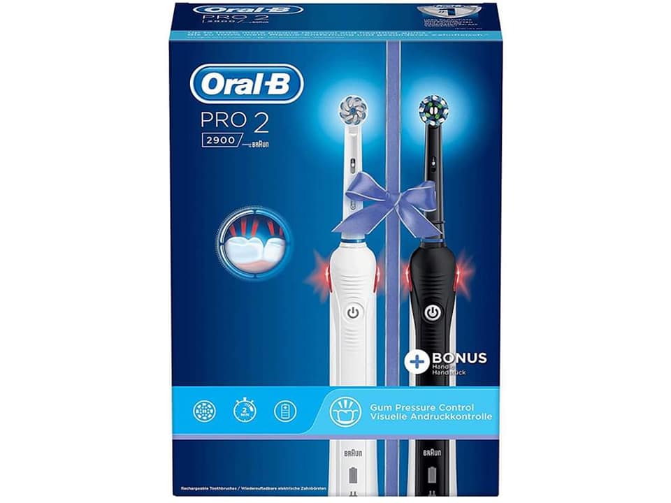 Oral-B Pro 2 2900 electric toothbrush