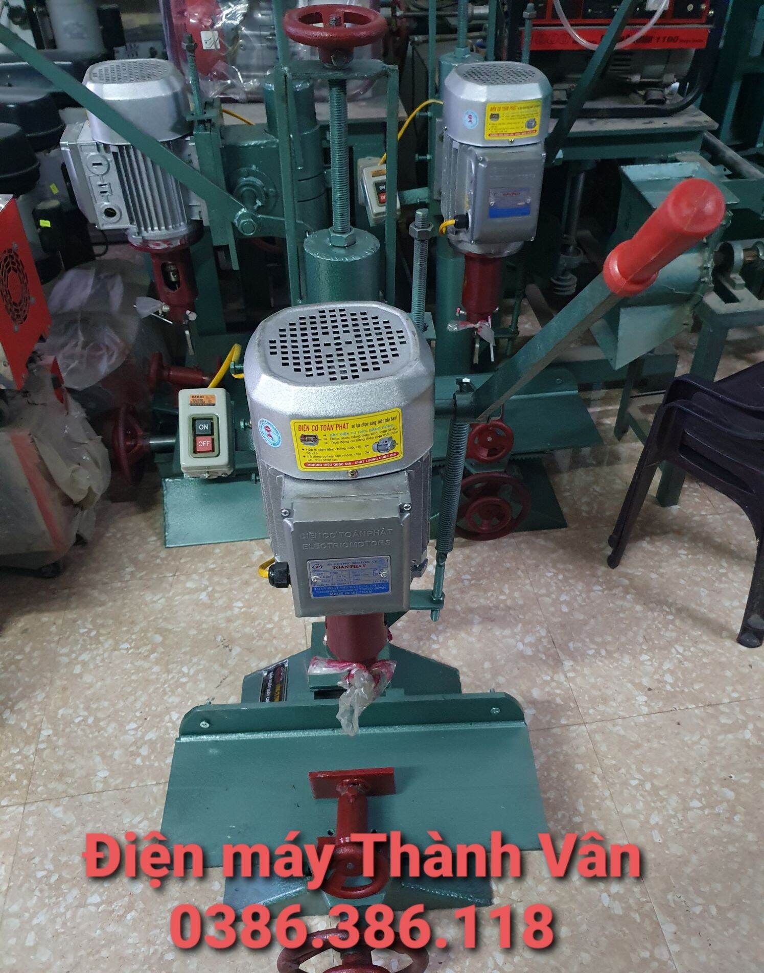 Máy đục mộng vuông dạng ngồi