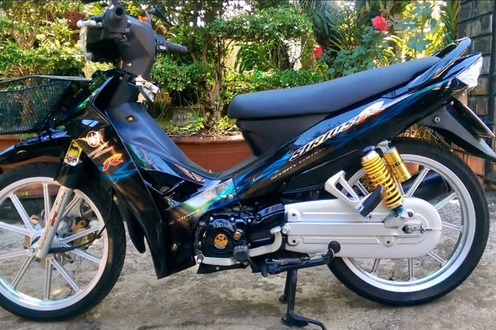 Tưm rời sirius R crom dán xe đen