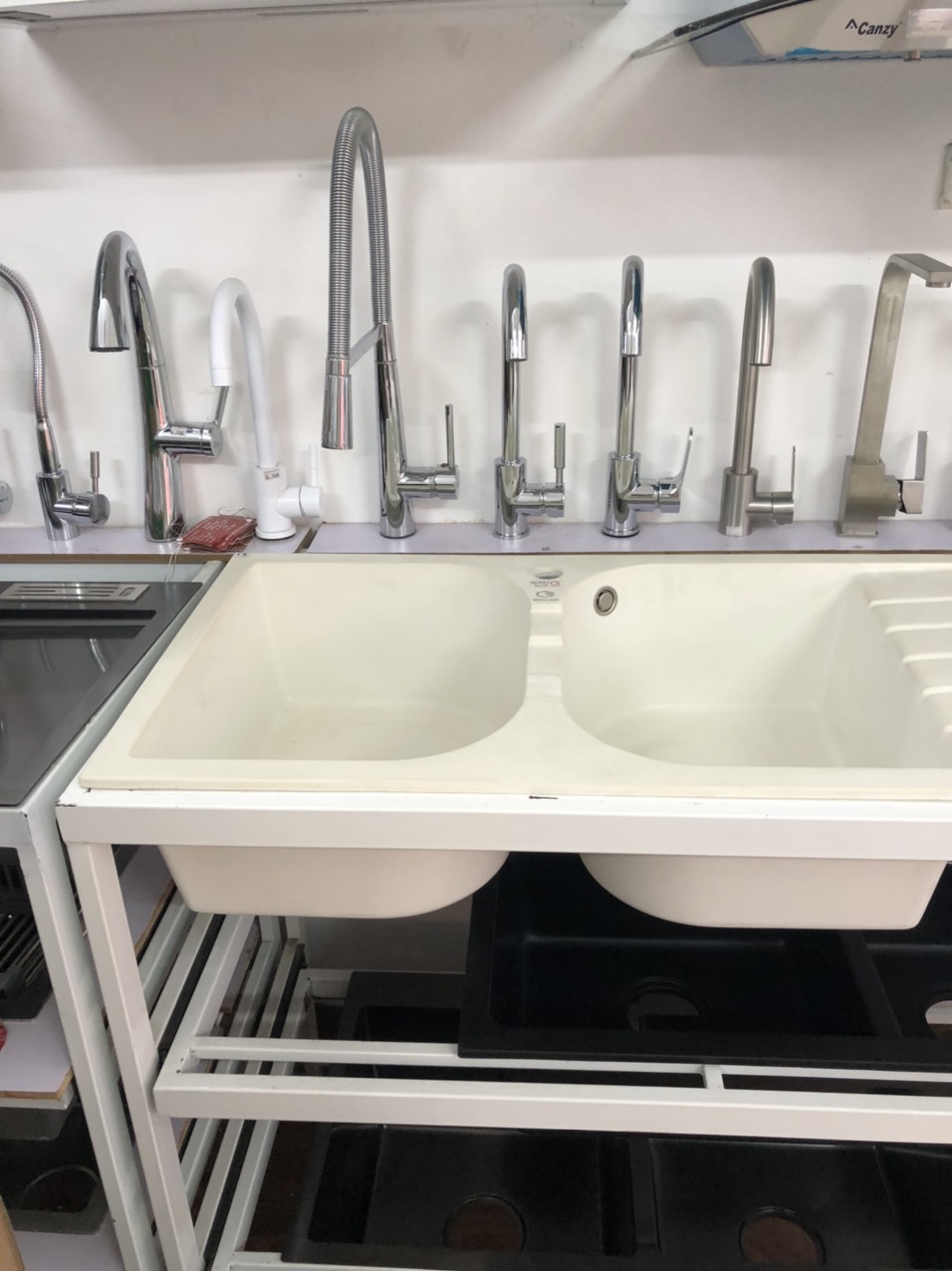 Chậu Rửa Bát Đá Trắng Sữa made in KOREA (Có bàn, cỡ to)