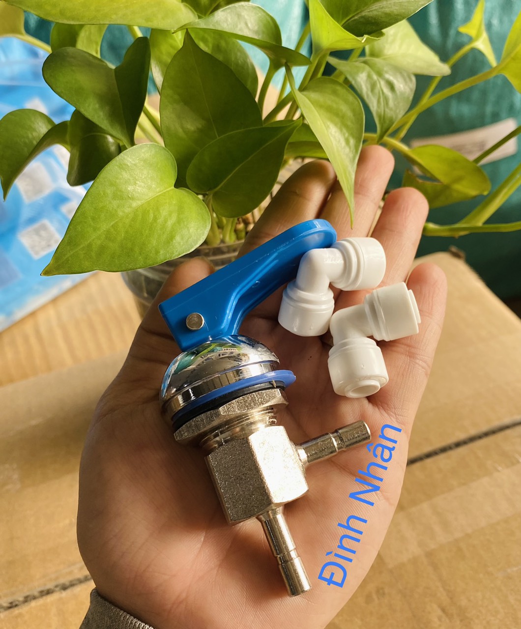 Van khóa lật  máy lọc nước nóng lạnh