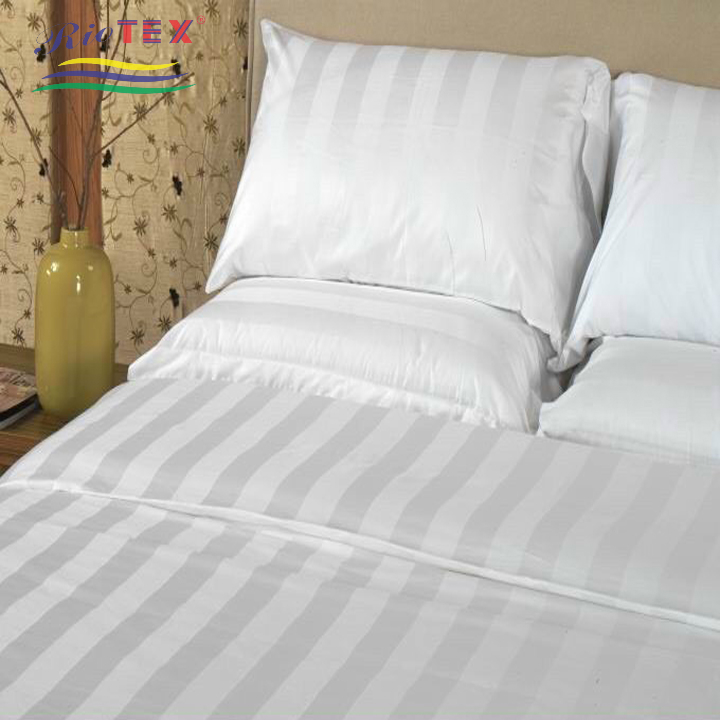 [HCM]Vỏ chăn trắng sọc cho khách sạn-resort