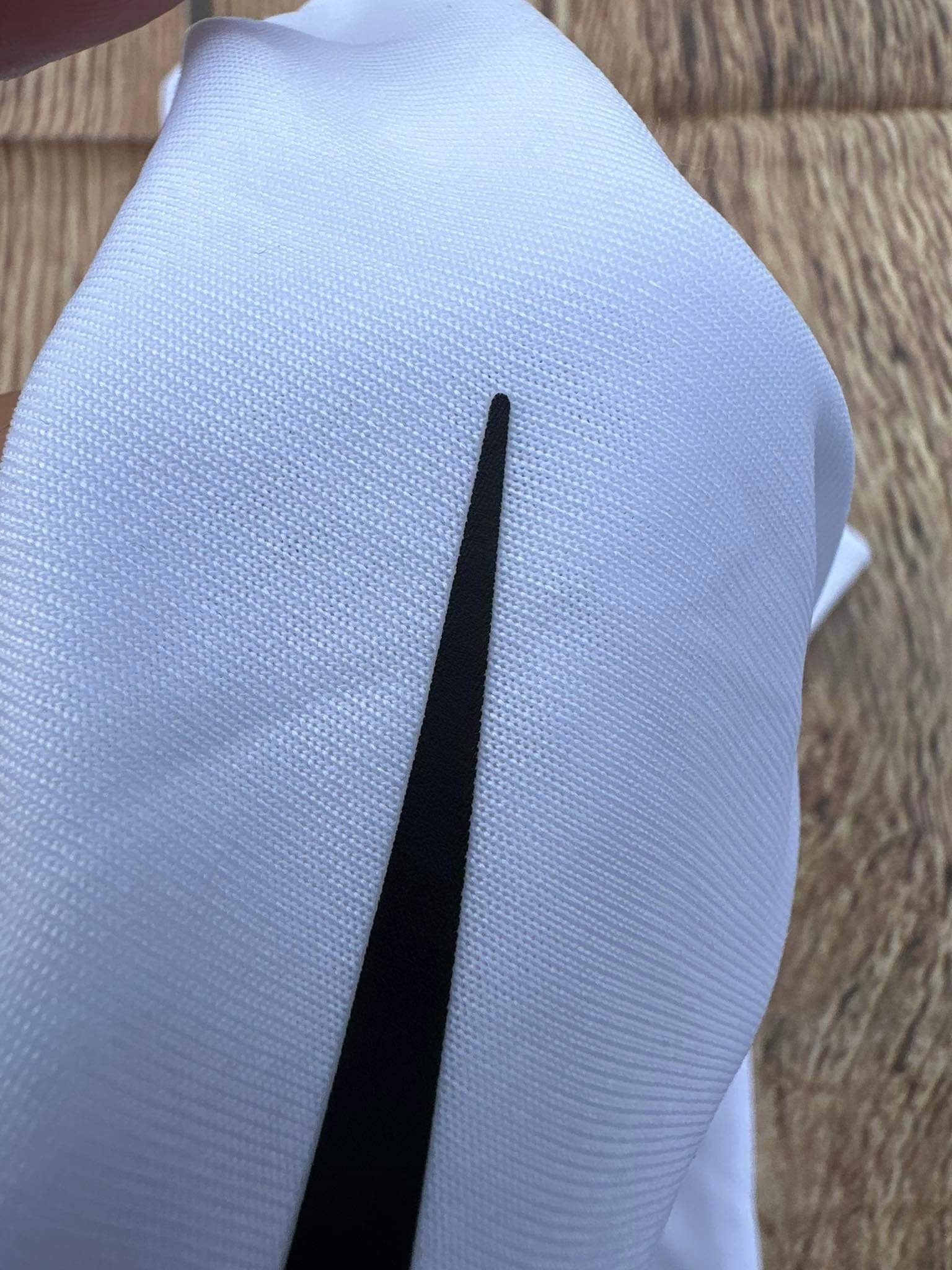 Áo thun Nike logo to Auth