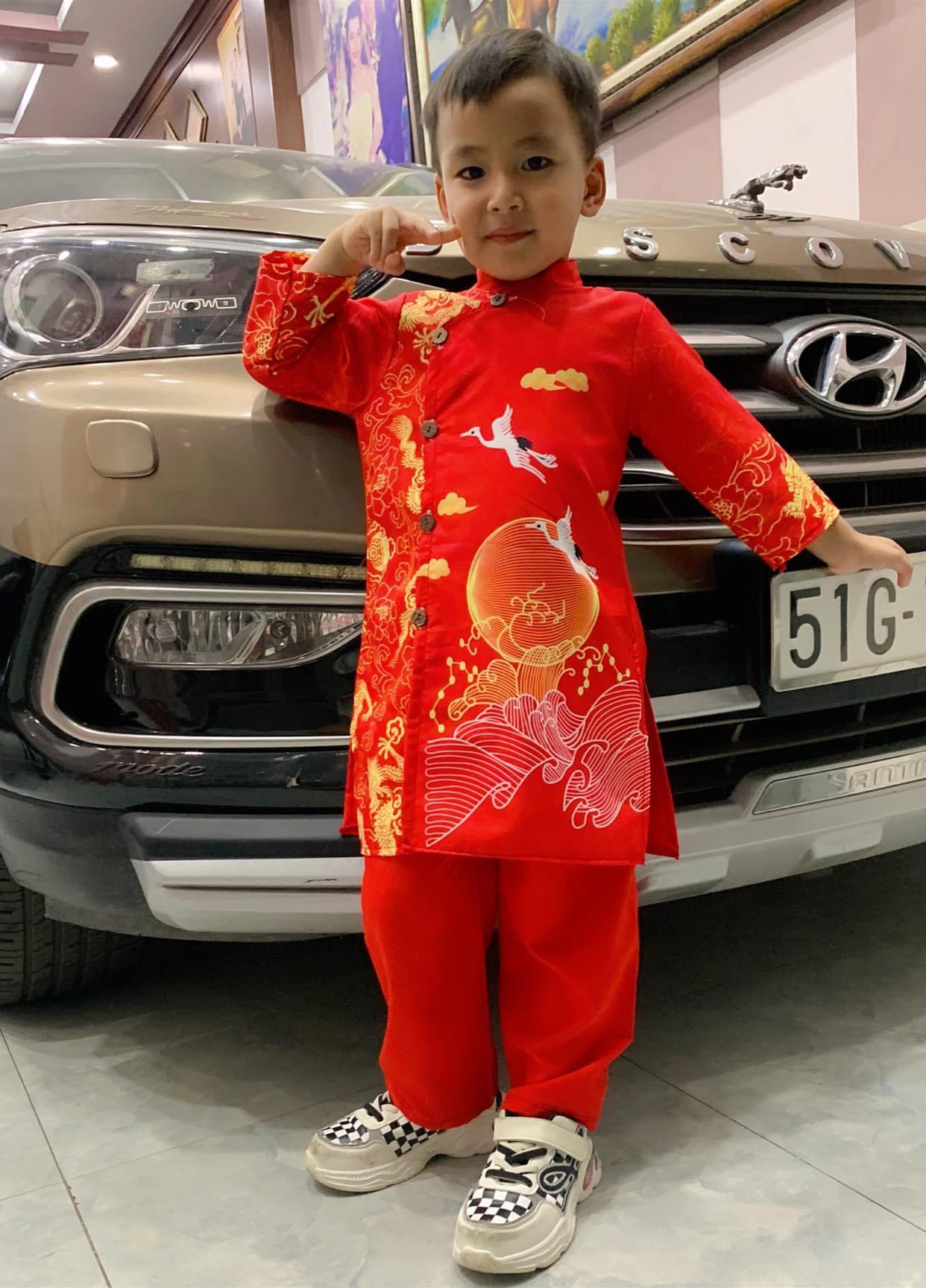 Bộ Áo Dài Lụa Bé Trai (6-18kg) (giao màu ngẫu nhiên)
