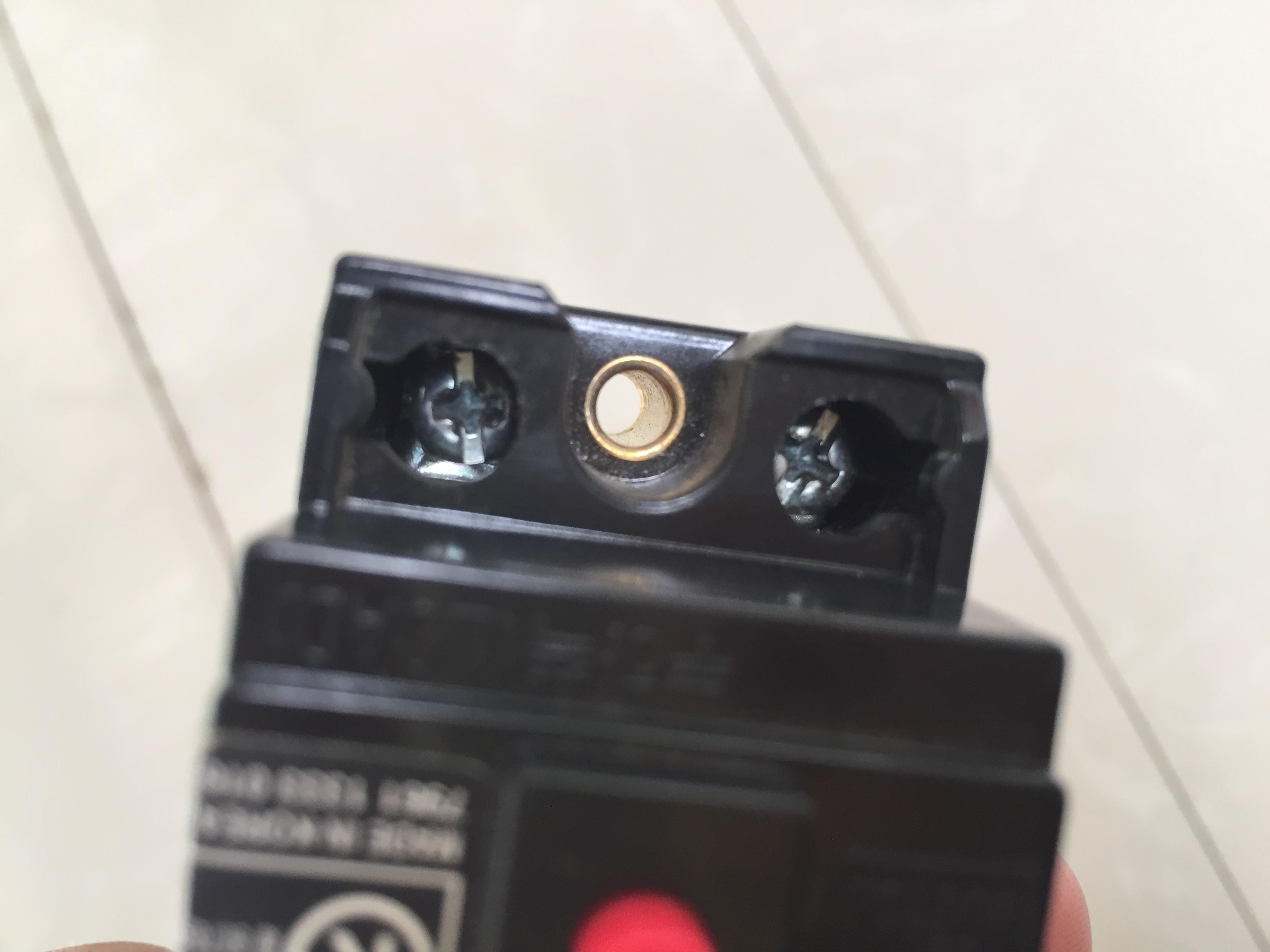 ELCB CB Cầu Dao Chống Giật LS 20A Cốc Nhỏ