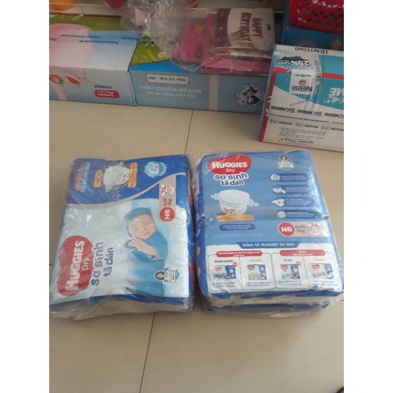 Bỉm - Tã Dán Sơ Sinh Huggies Size Nb - 74 Miếng (Cho Bé Dưới 5Kg)