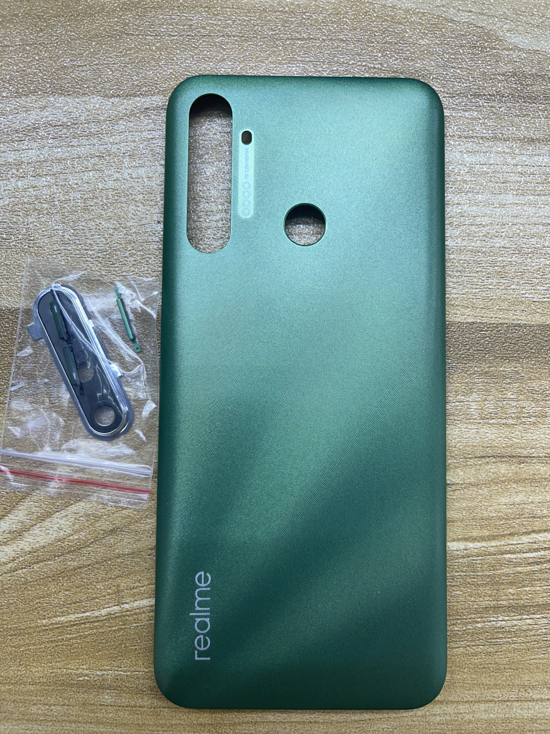 lưng vỏ kèm kính camera điện thoại realme 5i