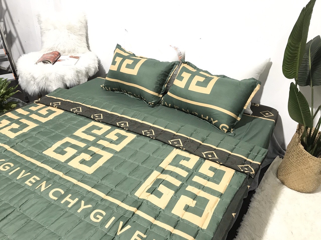 BỘ CHĂN GA GỐI 5 MÓN - GIVENCHI XANH