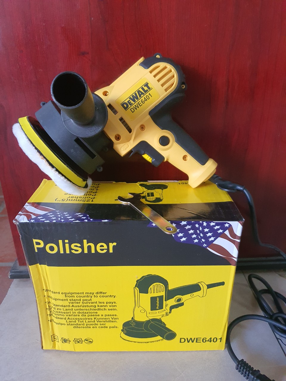 Máy đánh bóng cầm tay - Máy đánh bóng mini- máy chà nhám oto Dewalt DWE6401