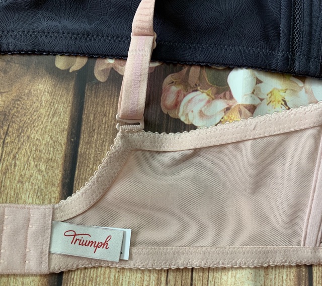 Áo lót nữ Triumph Pure Invisible Lace WHP