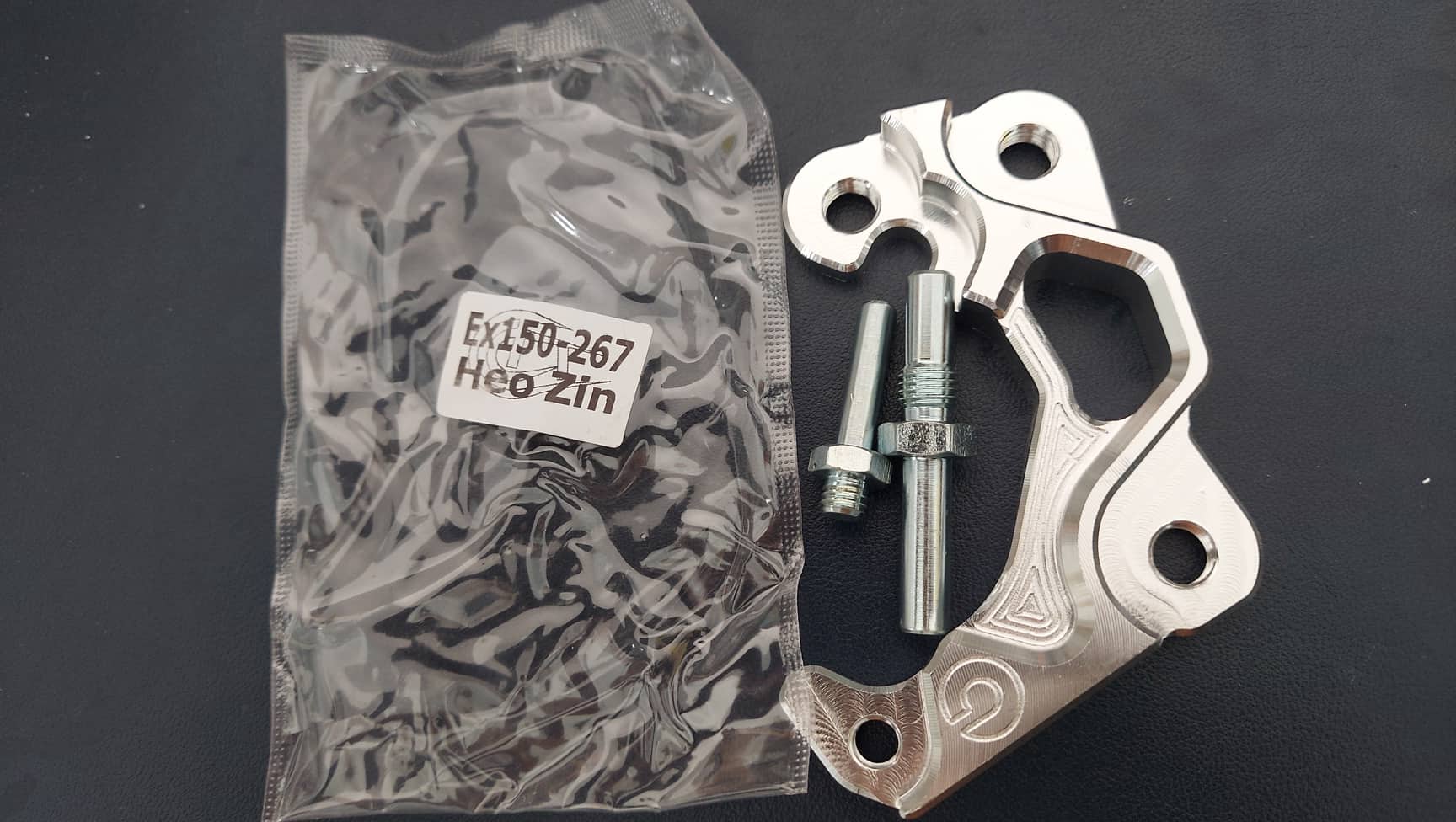 Pas thắng heo zin lên đĩa 267mm xe exciter 150 thay thế như zin
