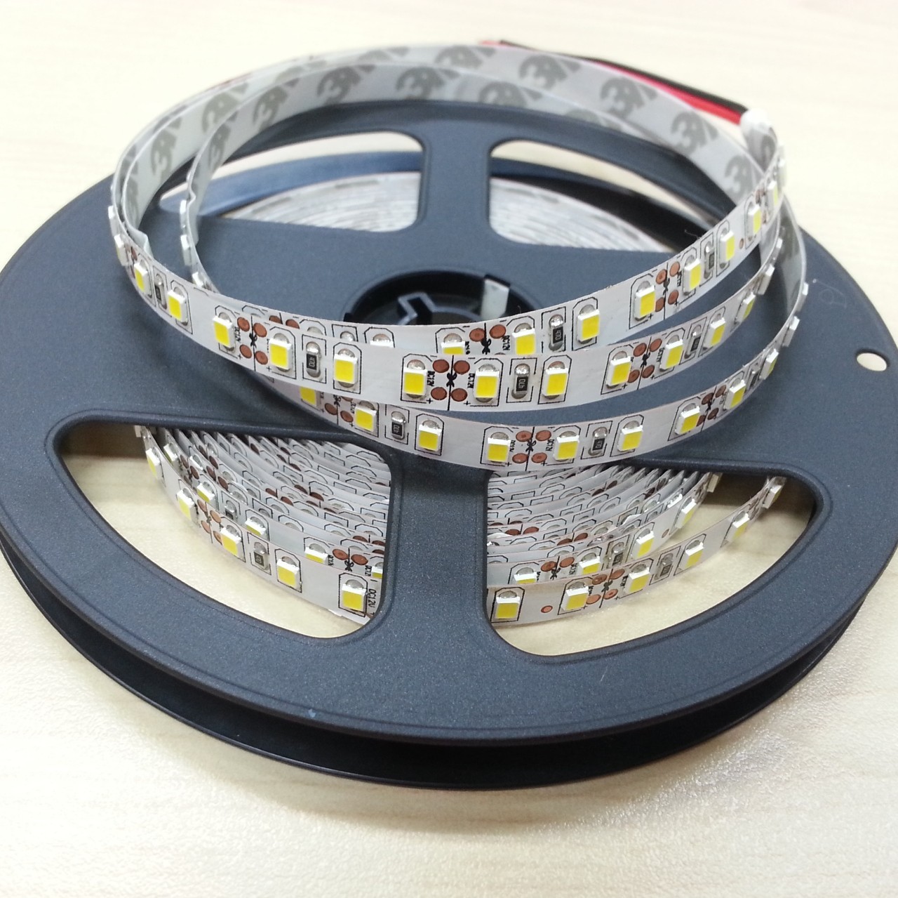 [HCM]Led dây dán 5M 12V