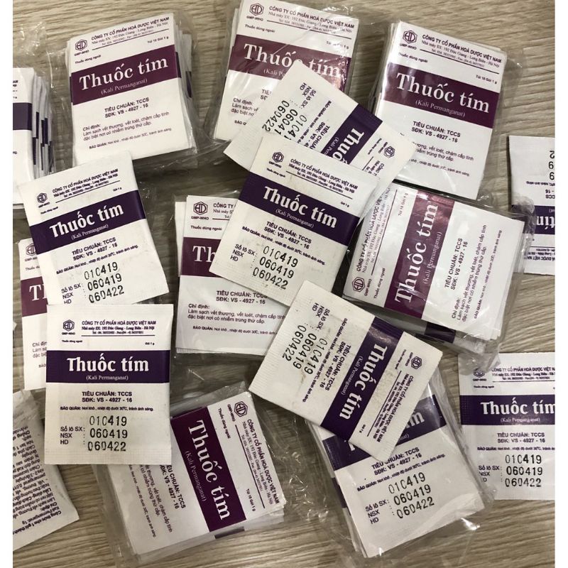 Thuốc tím ngâm sát khuẩn cho cá cảnh