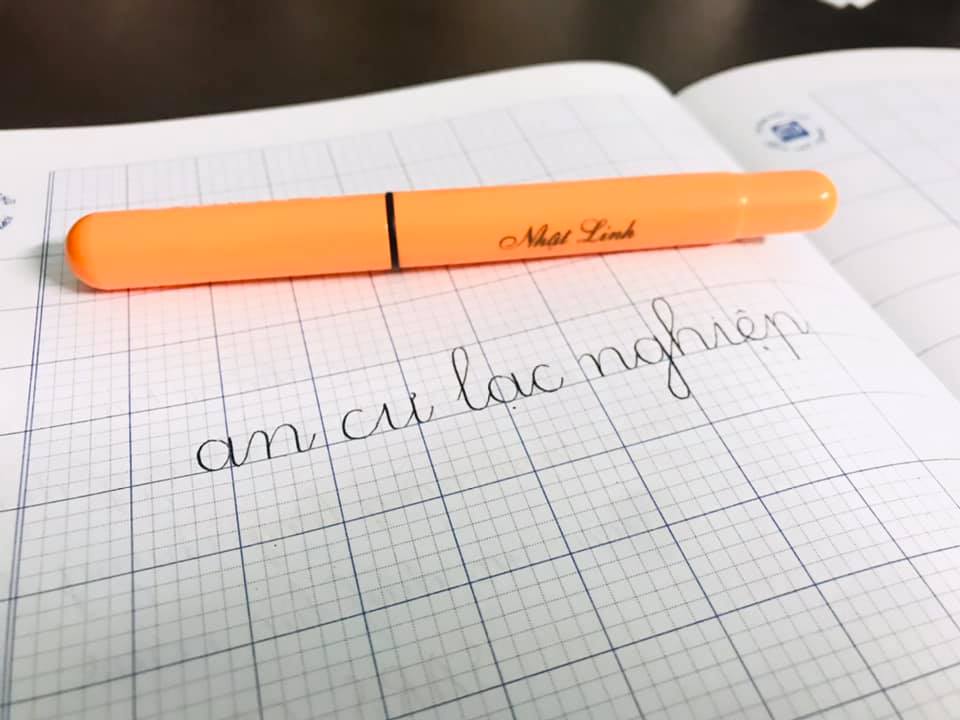 BÚT CÁNH DIỀU 202