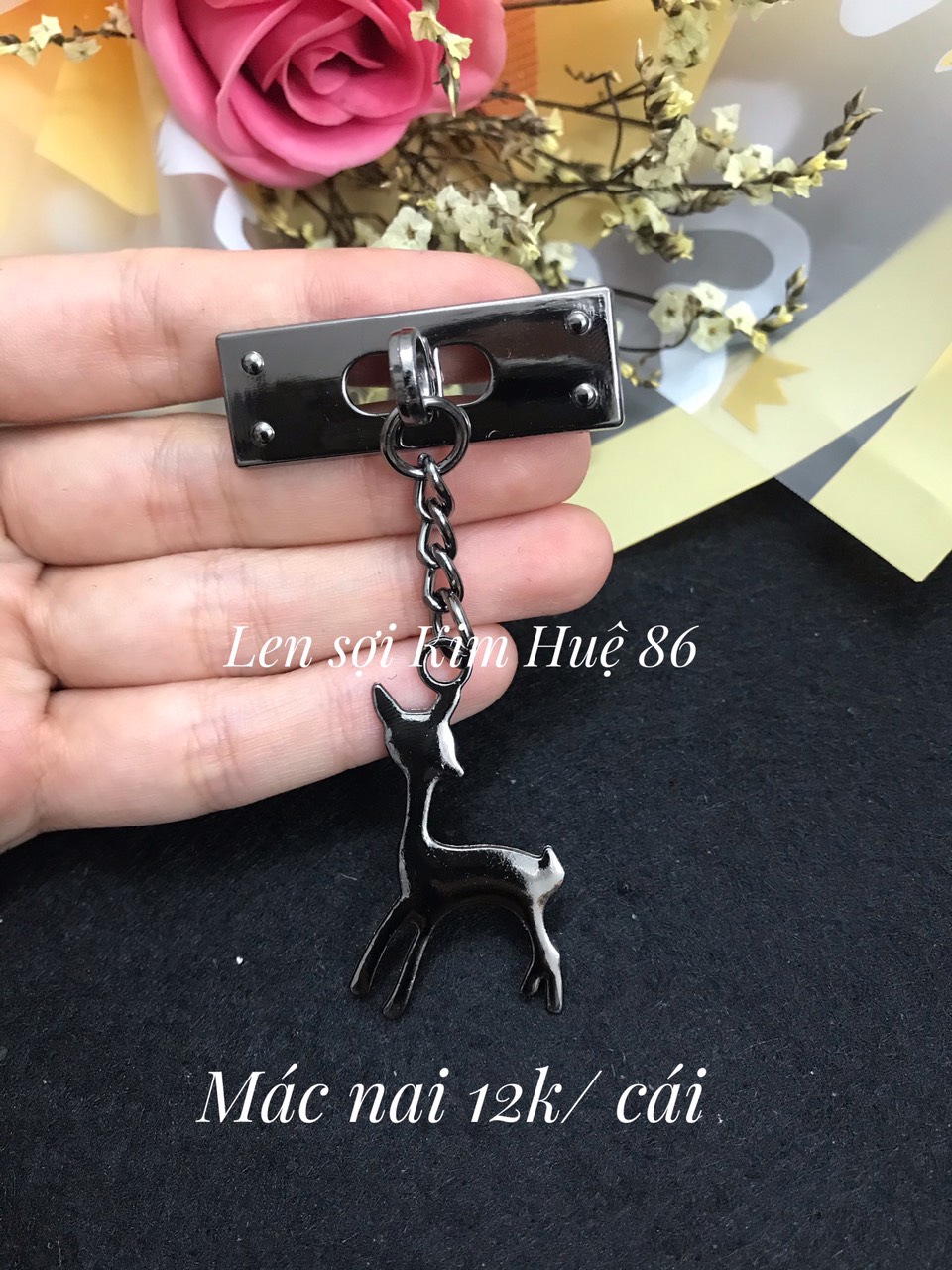 PK túi: Các loại mác trang trí túi xách