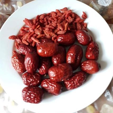 set 2kg táo đỏ và kỷ tử hữu cơ