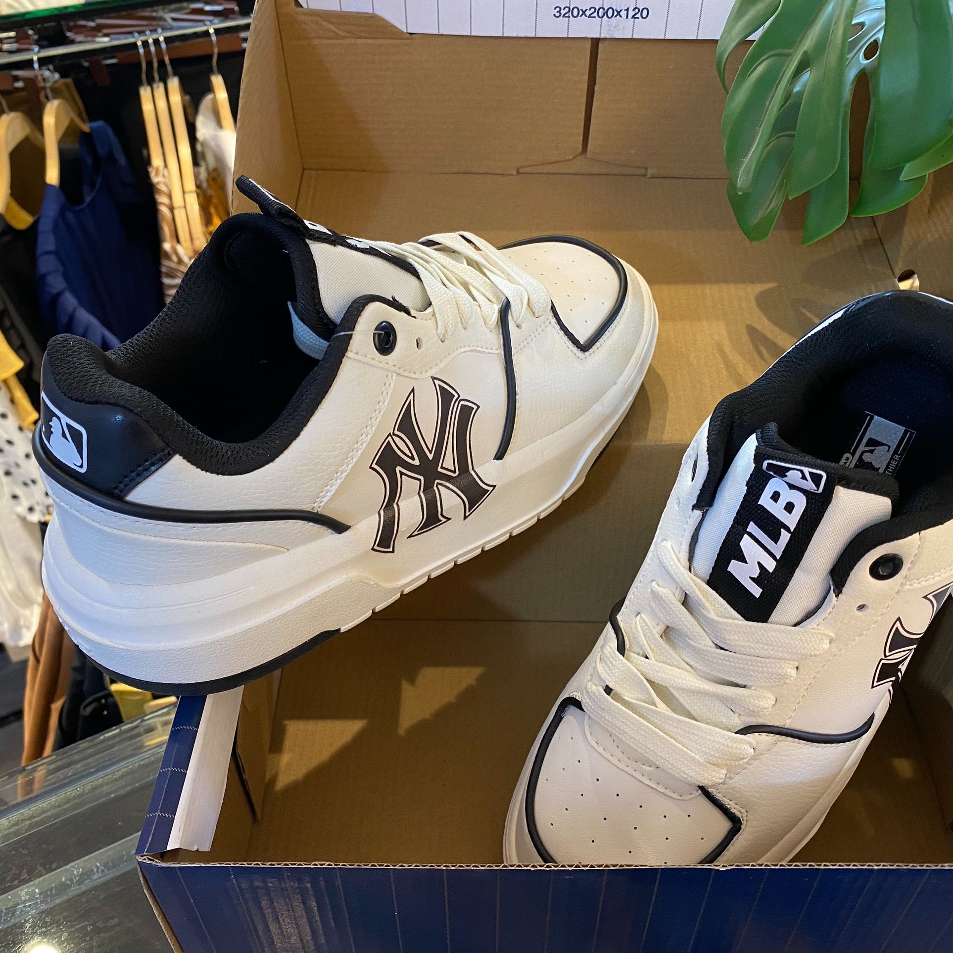 Giày MLB Ny chunky liner, Giày mlb ny trắng đen. size 36-43 [pipistore]