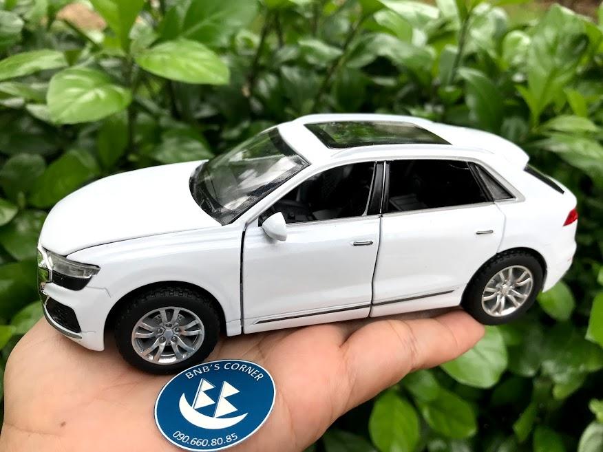 [Bnb's Corner] Audi Q8 Model Car, Scale 1:32, Full Box