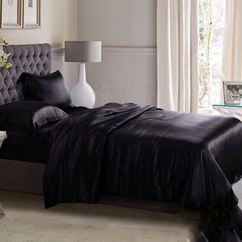 ( Lụa Loại 1) Ga Giường Lẻ Phi Lụa Màu Đen Cao Cấp Mềm Mại Lan Pham Bedding