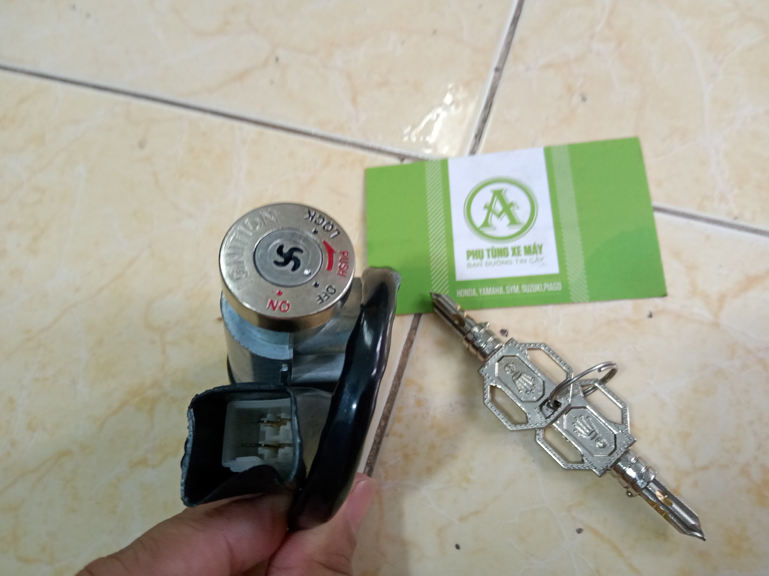 Khoá Xe Wave, Dream 4 cạnh xoắn