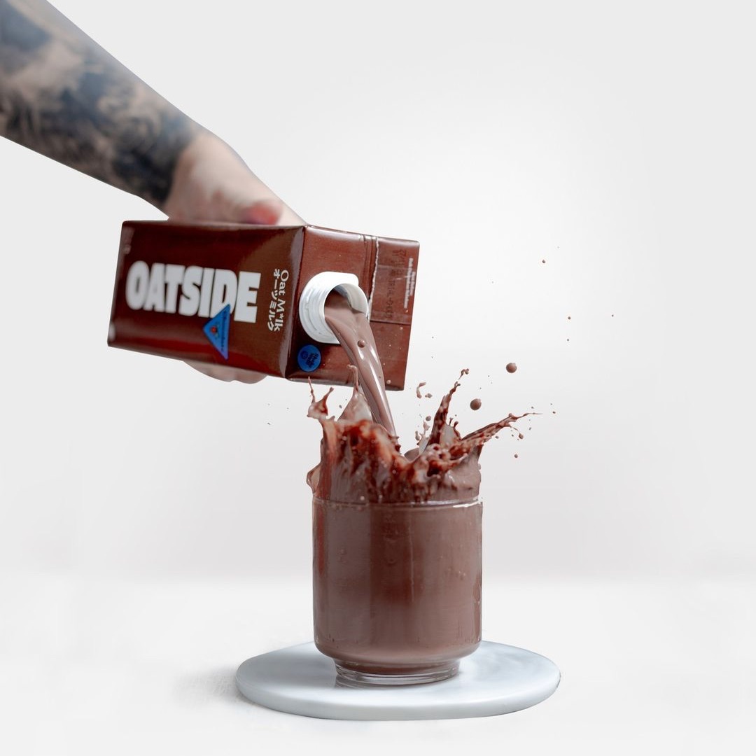 [Expiry Date: Sep, 2025] OATSIDE Chocolate Oat Milk (2 x 1L)