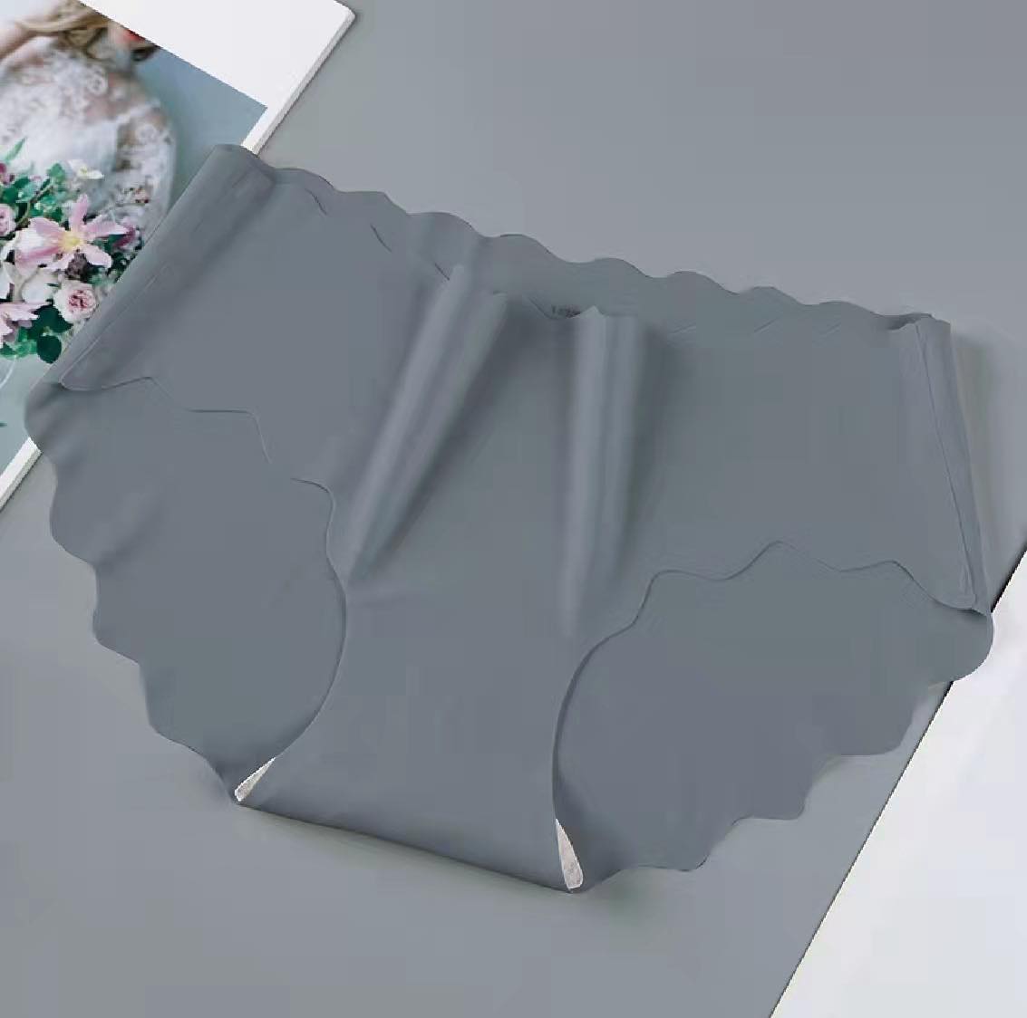 Quần lót nữ đúc su thun lạnh, không viền hình sóng C63