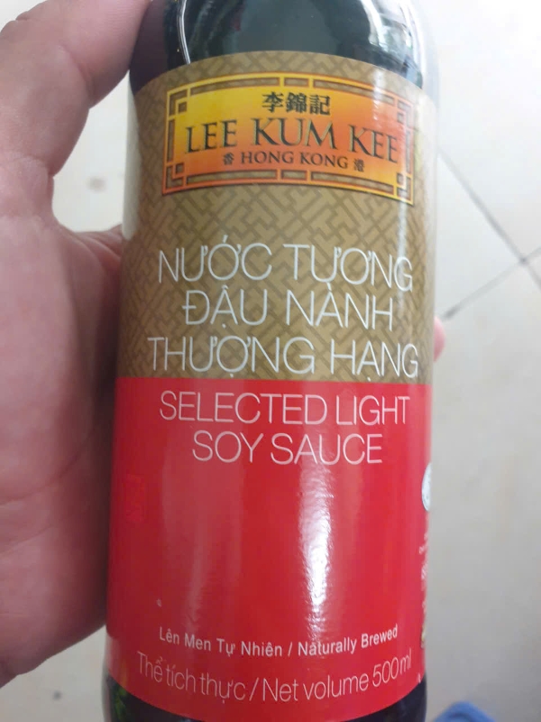 Nước Tương Đậu Nành Thượng Hạng Lee Kum Kee - 500ml