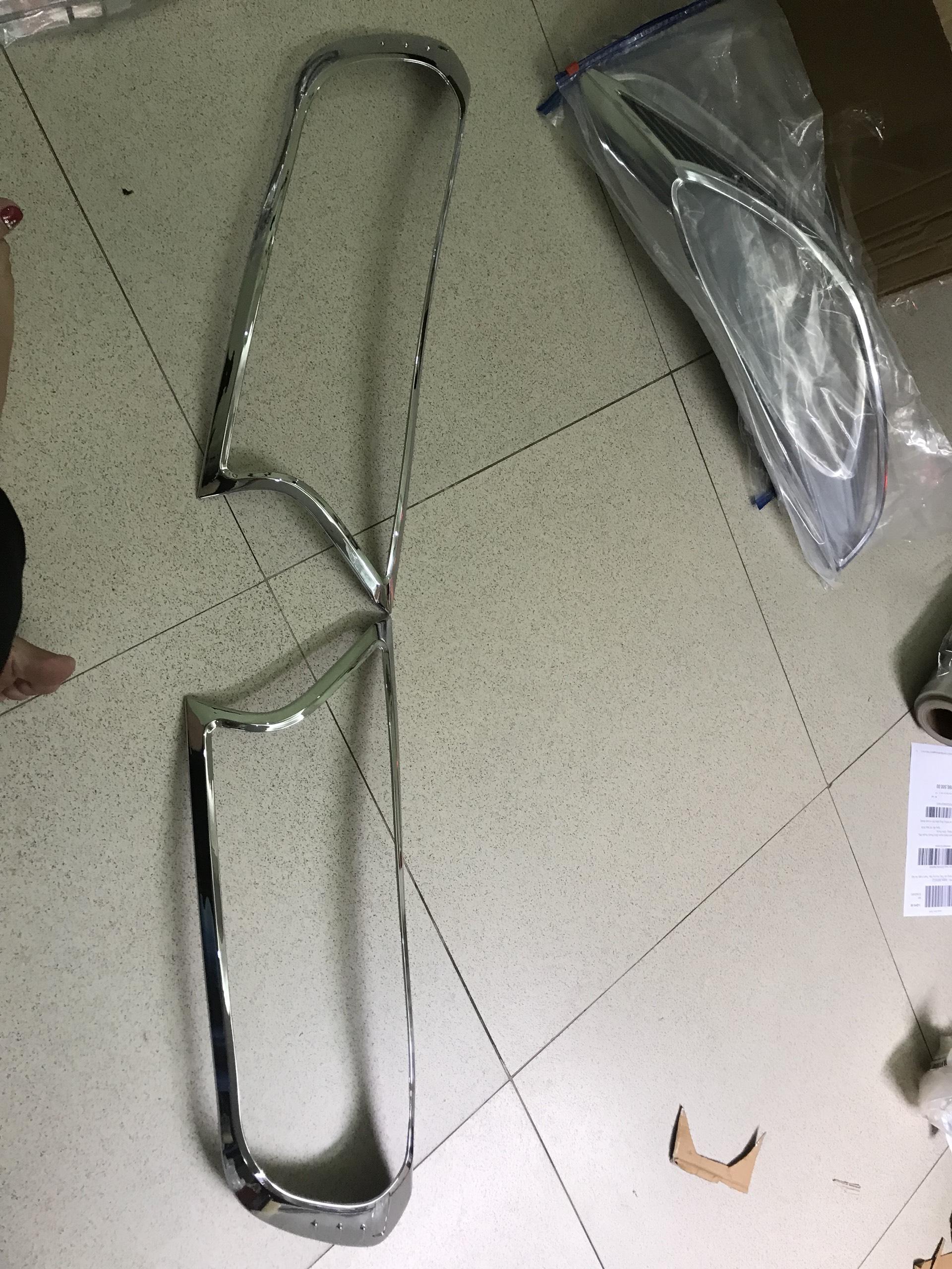Bộ ốp viền đèn pha xe ranger 2015-2019