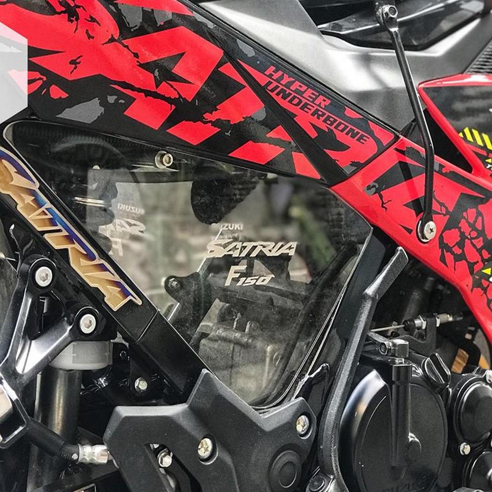 Ốp sườn xe máy bằng mica cường lực gắn dòng xe SATRIA, SUZUKI SATRIA (trong suốt)