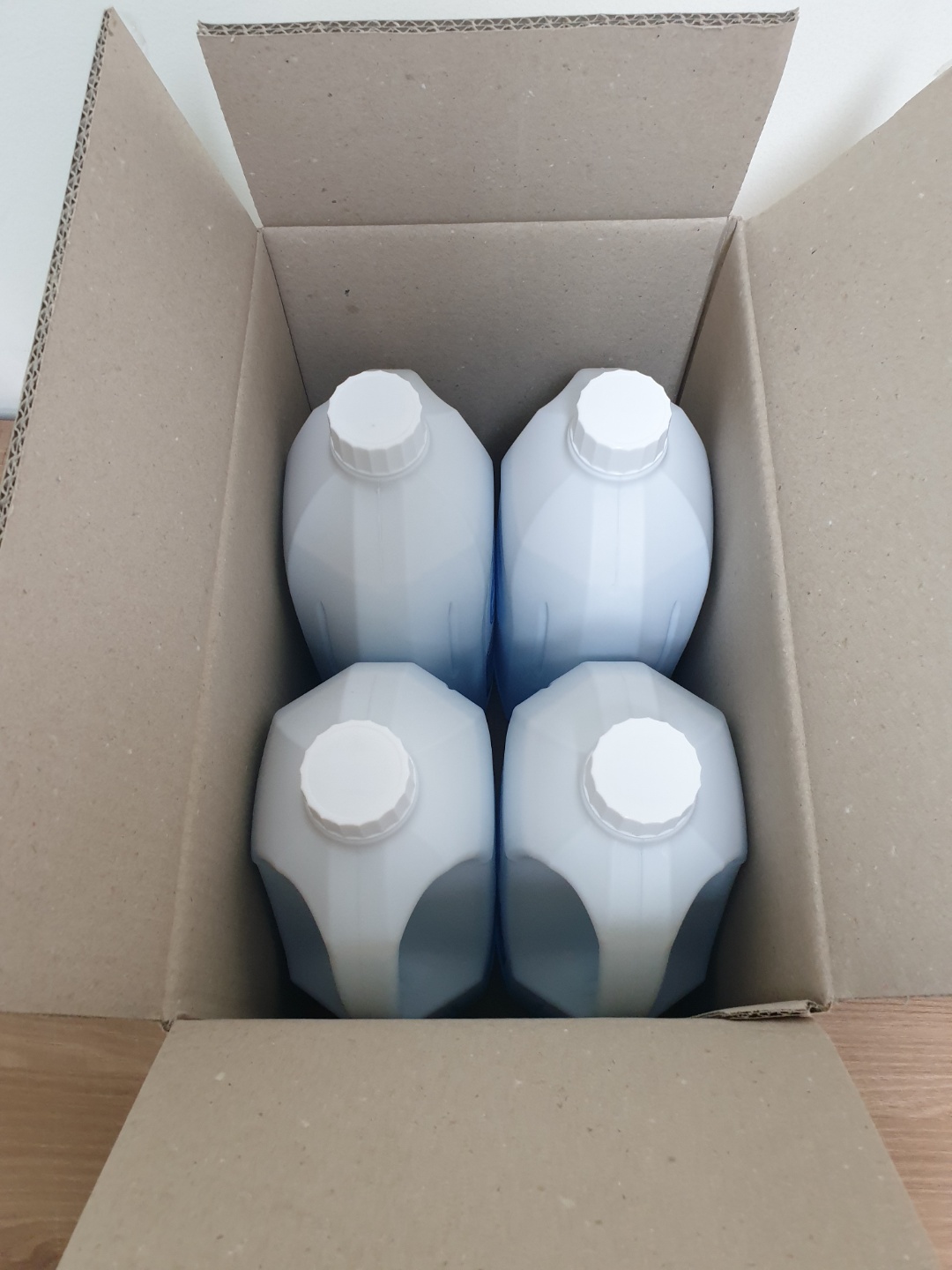 Thùng 4 can Nước giặt 2,5 L gốc thực vật Enbliss Basic Hàn Quốc