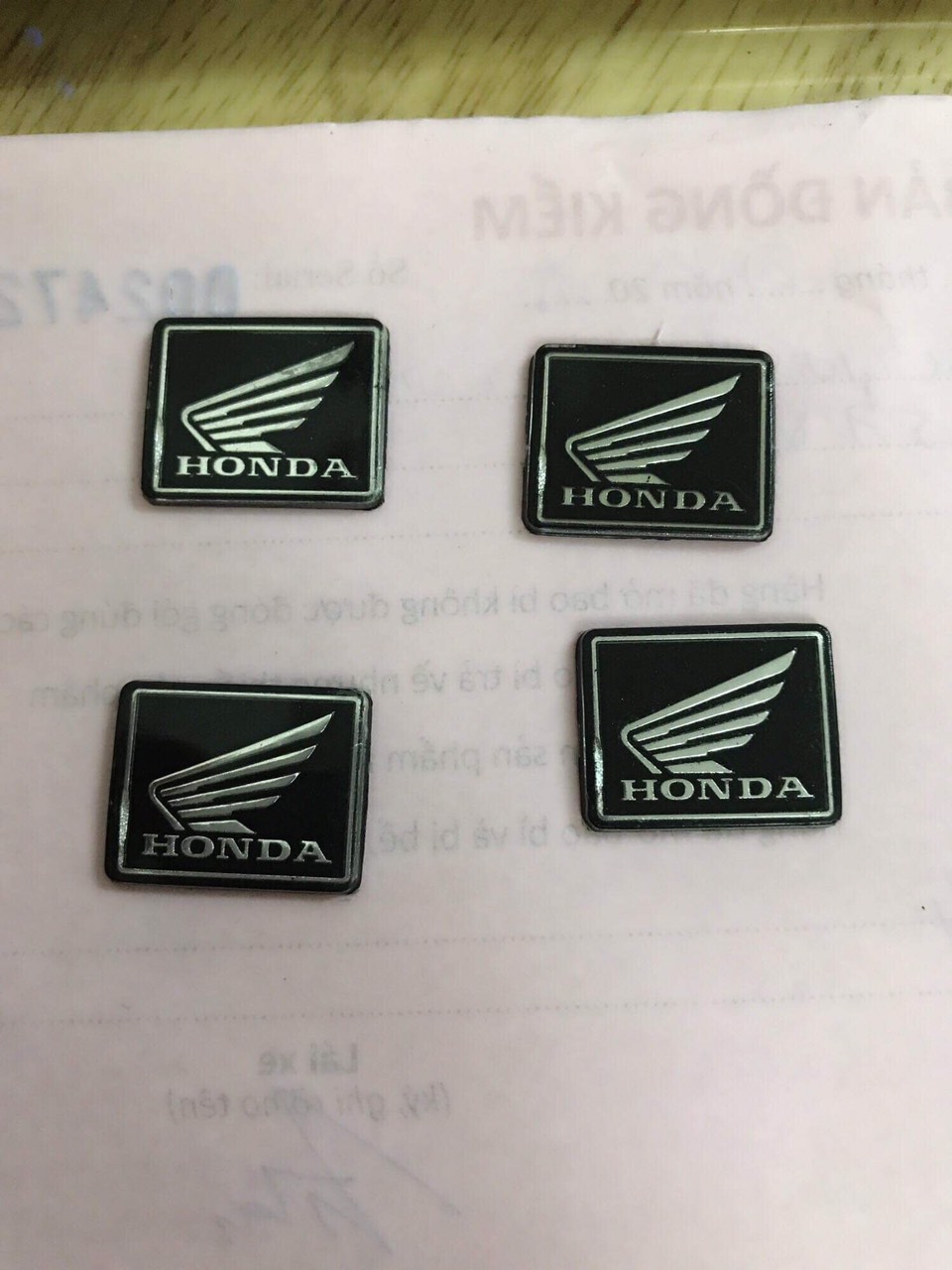 tem logo cánh chim honda