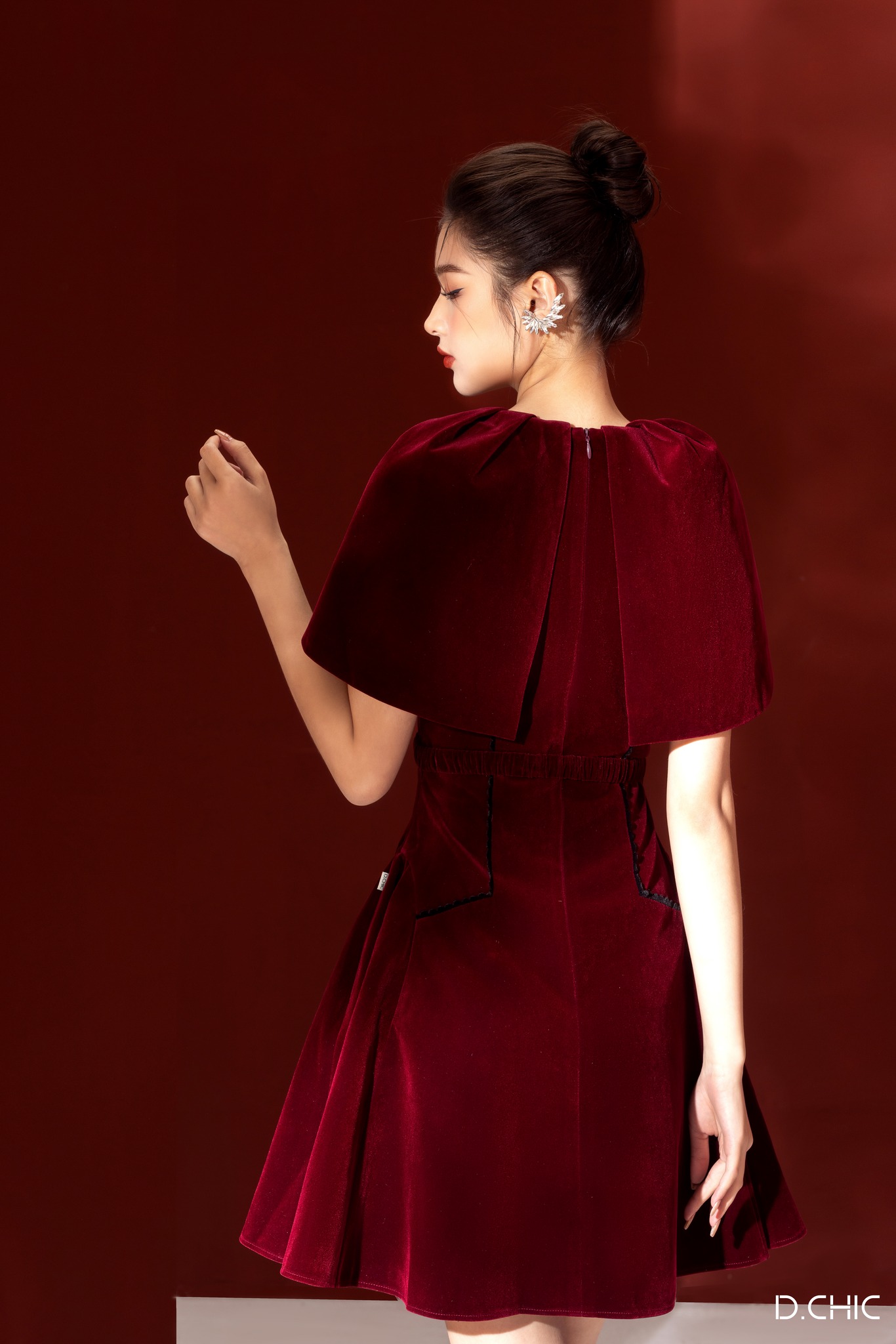 D.CHIC Đầm nhung tay kếp xếp ly eo thắt đai MS: 2813233