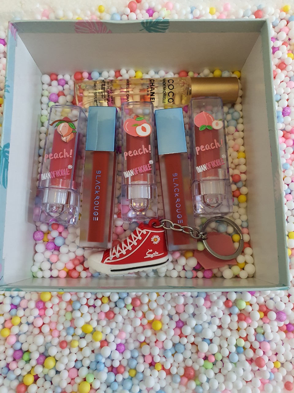 SET QUÀ KỈ NIỆM CHO CÁC BẠN GÁI