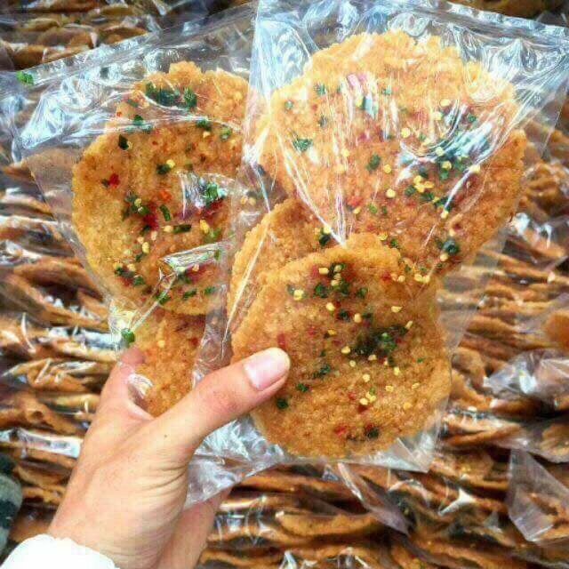 10 gói cơm cháy chiên mắm hành cực ngon.