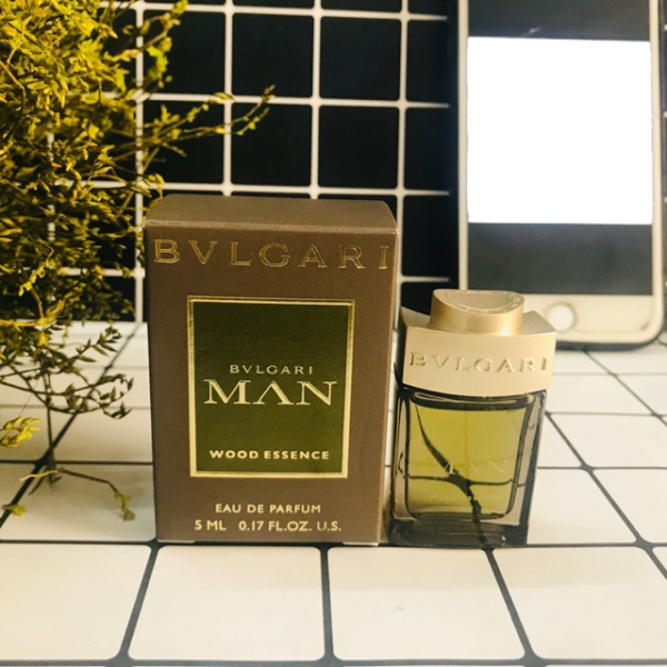 Nước hoa nam Bvlgari Man Wood Essence Eau De Parfum 5ml