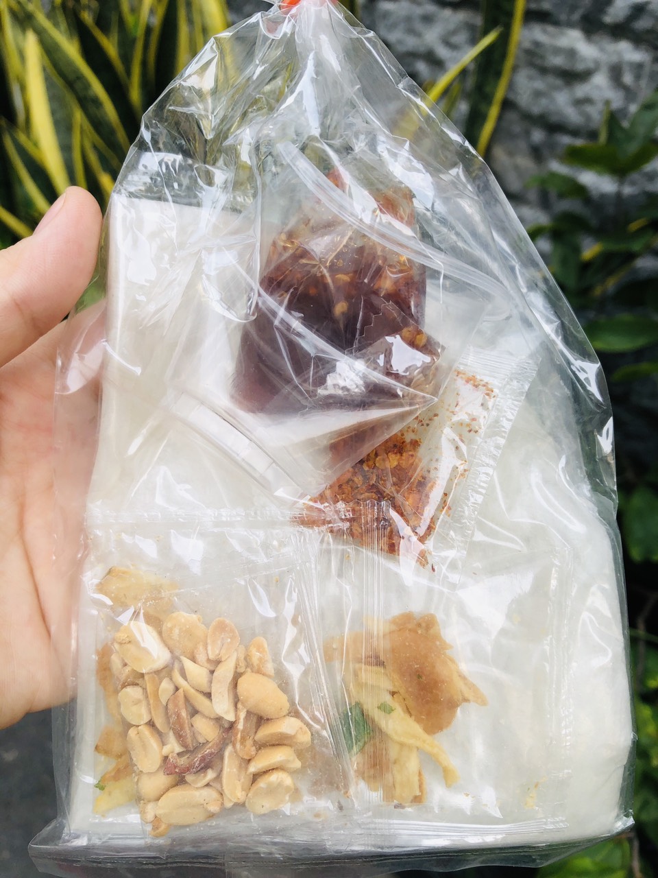BÁNH TRÁNG ME ( SỐT ME, ĐẬU, HÀNH PHI)