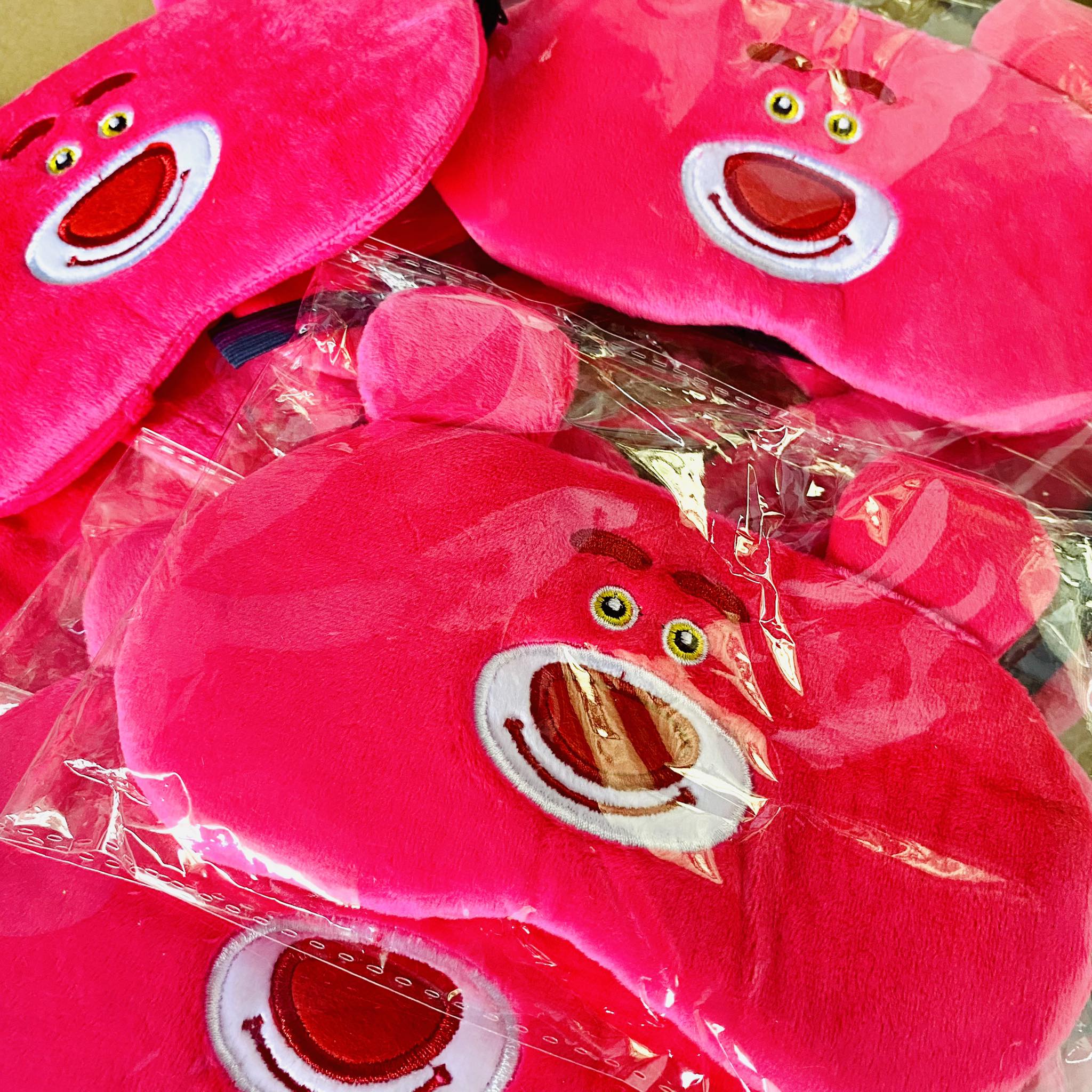 Che mắt bịt mắt ngủ Gấu Dâu Lotso bông mềm