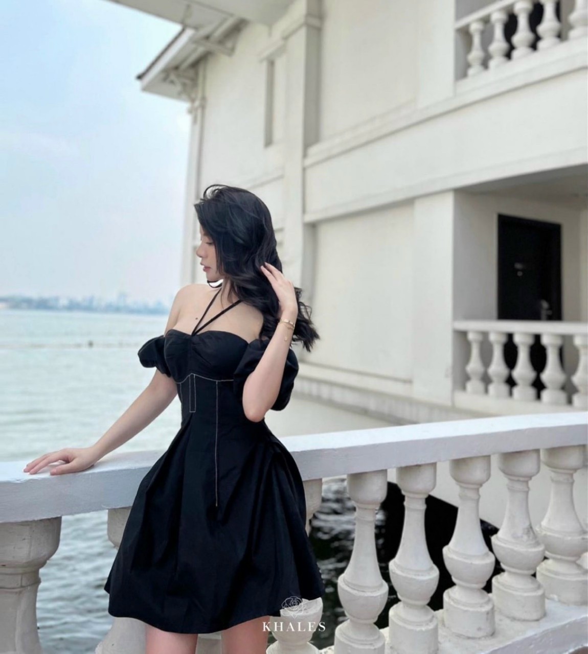 Đầm Cúp Ngực Trễ Vai