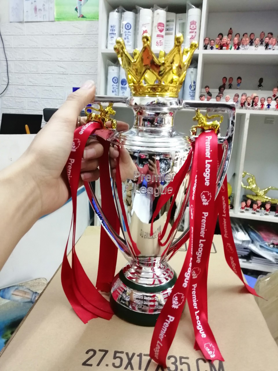 FULLBOX Cup ngoại hạng Anh 32cm dây đỏ