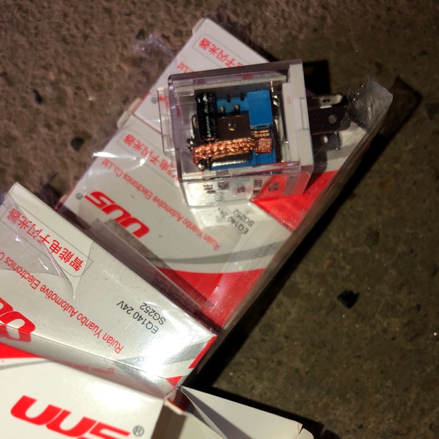 Sản phẩm gia đình làm: Rơ le xi nhan 3 chân 12v 24v, phụ kiện thay thế, đồ bền cao, cam kết sản phẩm được y như hình