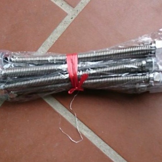 Dây cấp nước dạng lò xo, dài 30cm
